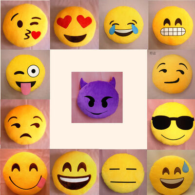 jaune d'émoticône d'Emoji de 22 styles et coussins et oreillers bourrés ronds pour la décoration à la maison