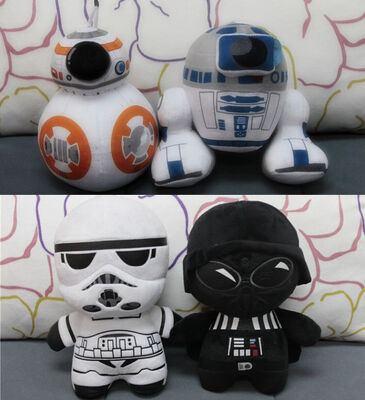 Poupées mignonnes chaudes de peluche de bande dessinée de Disney de Star Wars pour la promotion jouant 20cm