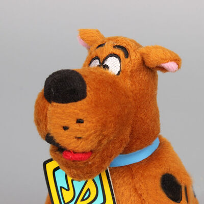peluche originale de pose de séance de Scooby Doo de jouets de peluche de bande dessinée de 8inch Brown