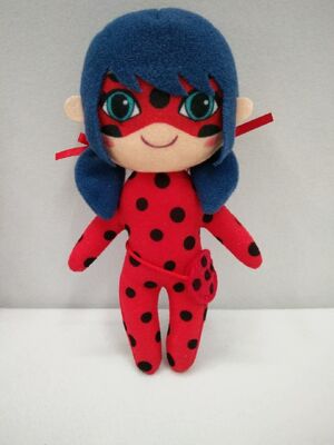 Jouets de peluche de bande dessinée de mode, peluches miraculeuses de jouet de coccinelle 6 pouces