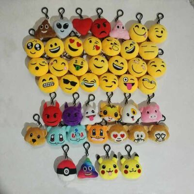 Beau jouet mignon Keychain de peluche d'Emoji avec le crochet pour des cadeaux de promotion