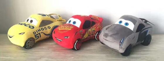 Les voitures originales rouges de coureurs de roadster de Disney joue 3 jouets bourrés de peluche de bande dessinée pour le jeu de bébé