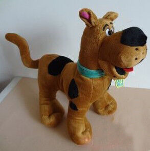 Peluches scooby de doo de beaux de bande dessinée jouets de peluche dans la pose debout