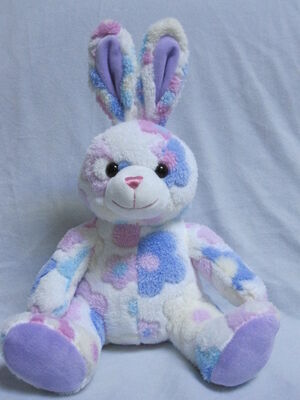 Rose/bleu a bourré les jouets mous de poussée de lapins de Pâques faits sur commande