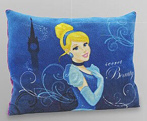 Princesse bleue mignonne Cendrillon Plush Cushions et oreillers de Disney pour des enfants