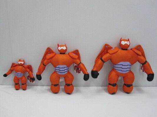 La peluche de bande dessinée d'enfants joue le nombre d'actions Mech de Baymax du grand héros 6