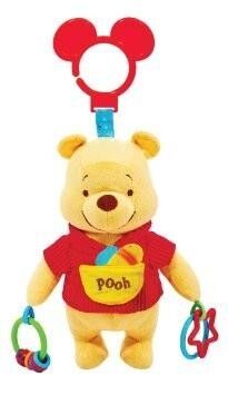 Le bébé mignon de peluche de Disney joue des peluches de Winnie the Pooh adaptées aux besoins du client