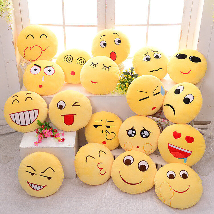 jaune d'émoticône d'Emoji de 22 styles et coussins et oreillers bourrés ronds pour la décoration à la maison
